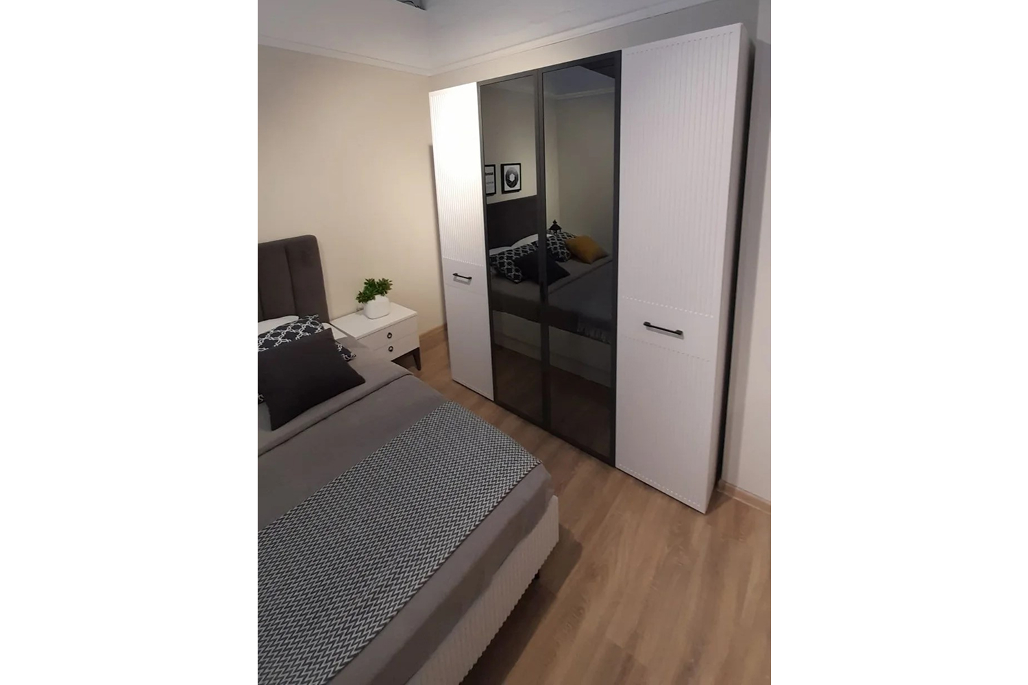 Распродажа - изображение №4 "Спальня Хилтон (выставочный образец)"  на www.Angstrem-mebel.ru