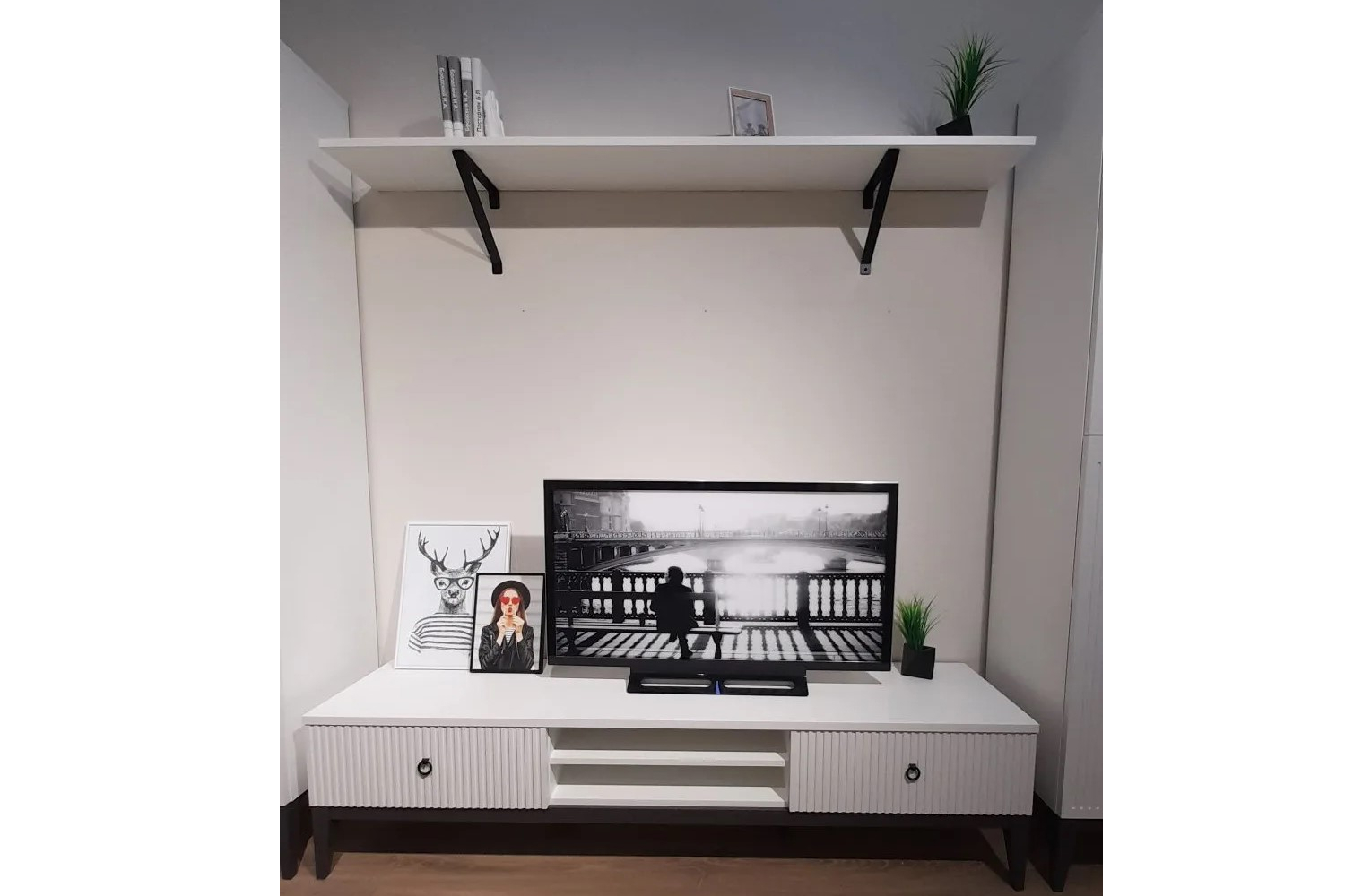 Распродажа - изображение №3 "Гостиная Хилтон (выставочный образец)"  на www.Angstrem-mebel.ru